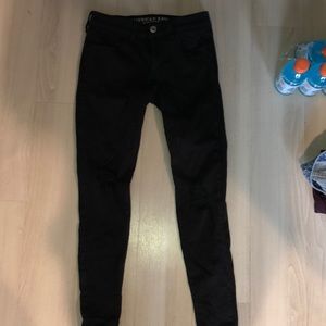Black Mid-Rise American Eagle Jeans (Jeggings)